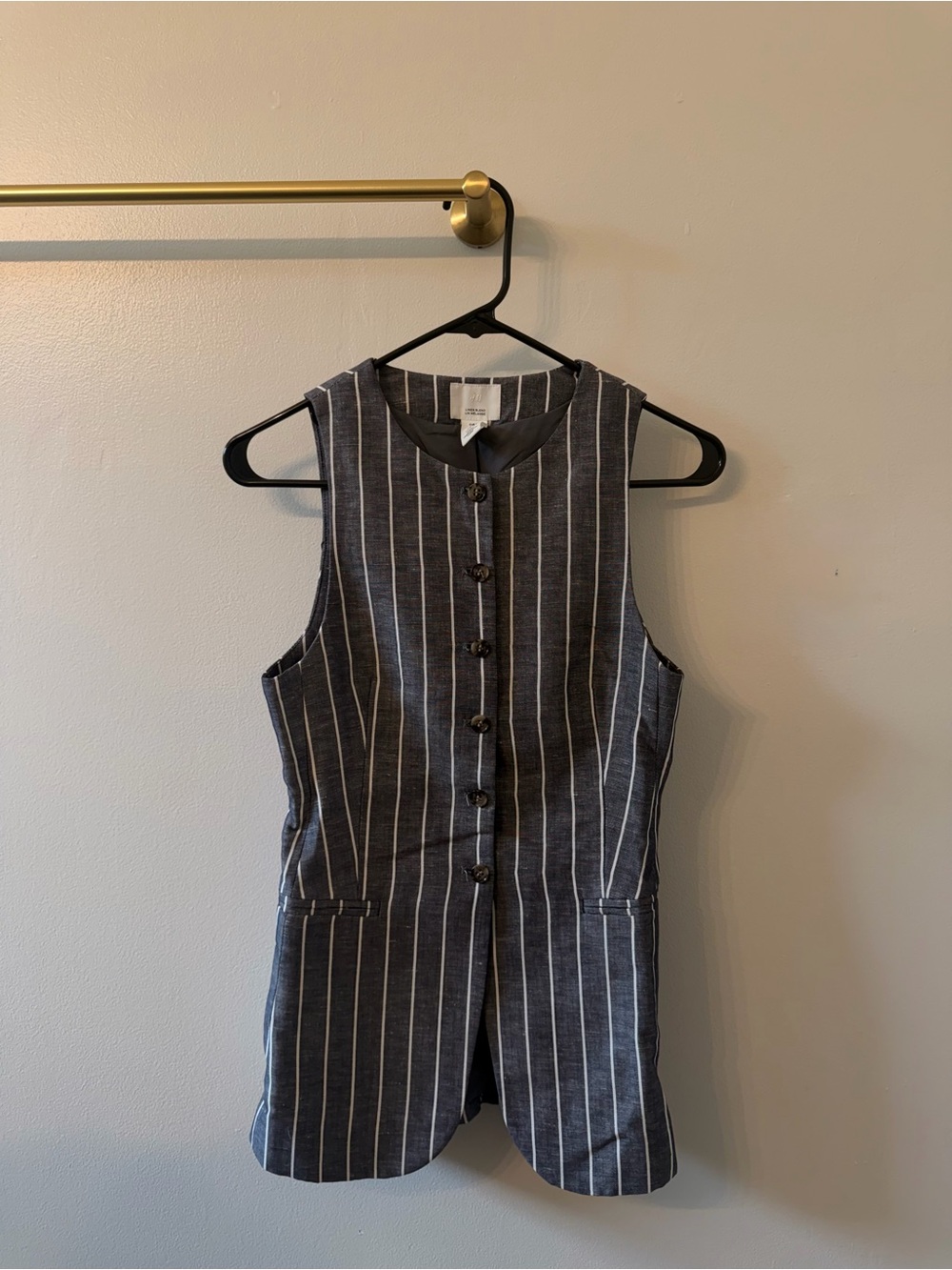H&M Sleeveless Button Vest